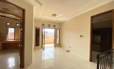 RUMAH CANTIK TERAWAT LUAS DAN MEWAH DI MEKARWANGI BANDUNG
