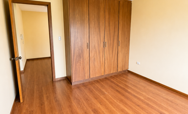 En Venta Casas de 5 Dormitorios y patio verde en Baños dentro de condominio