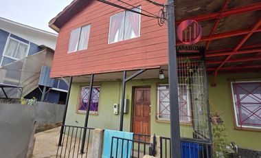 Venta de casa de dos pisos, 5 hab, 3 baños, Cerro Alegre, Valparaíso