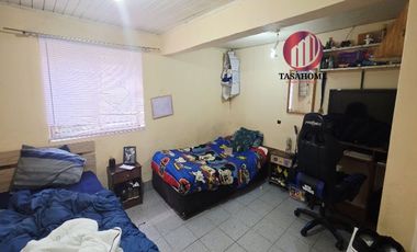 Venta de casa de dos pisos, 5 hab, 3 baños, Cerro Alegre, Valparaíso