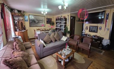 Venta de casa de dos pisos, 5 hab, 3 baños, Cerro Alegre, Valparaíso