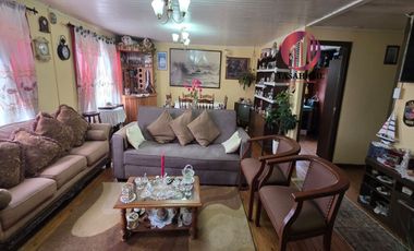 Venta de casa de dos pisos, 5 hab, 3 baños, Cerro Alegre, Valparaíso