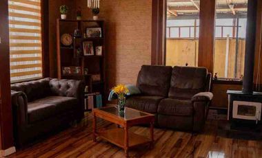 *¡Se vende preciosa casa en Villa Alemana!* 🏡a pocas cuadras de estación Sargento Aldea