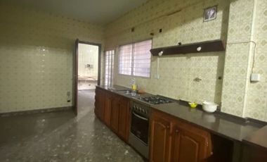 CASA DE 6 AMBIENTES