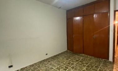 CASA DE 6 AMBIENTES