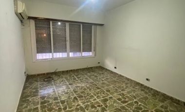 CASA DE 6 AMBIENTES
