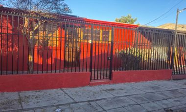 Arriendo casa en Carlos Pezo Veliz/Herfanos/Nueva Imperial
