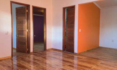 Arriendo casa en Carlos Pezo Veliz/Herfanos/Nueva Imperial