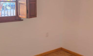 Arriendo casa en Carlos Pezo Veliz/Herfanos/Nueva Imperial