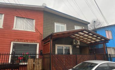 Se vende casa con quincho y 4 dormitorios San Pablo