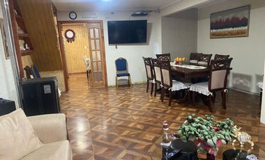 Se vende casa con quincho y 4 dormitorios San Pablo