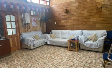 Se vende casa con quincho y 4 dormitorios San Pablo