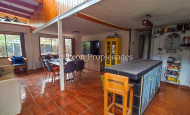 Leon Propiedades vende sitio con casa en sector Lo Águila, Curacaví.