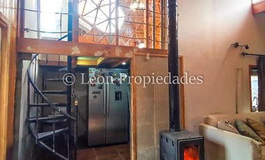 Leon Propiedades vende sitio con casa en sector Lo Águila, Curacaví.