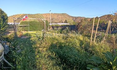 Leon Propiedades vende sitio con casa en sector Lo Águila, Curacaví.