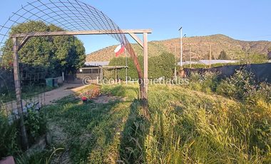 Leon Propiedades vende sitio con casa en sector Lo Águila, Curacaví.