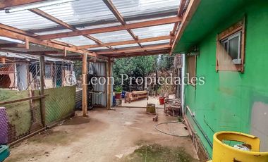 Leon Propiedades vende sitio con casa en sector Lo Águila, Curacaví.