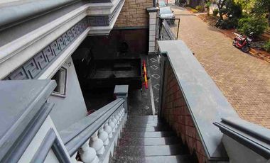 Rumah Mewah Hook Di Cluster Elite Sunter Harapan Indah Jakarta Utara