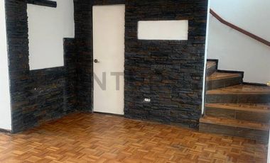 VENTA HERMOSA CASA 3 PISOS EN CONJUNTO PRIVADO SECTOR JEFATURA DE TRANSITO