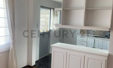 VENTA HERMOSA CASA 3 PISOS EN CONJUNTO PRIVADO SECTOR JEFATURA DE TRANSITO