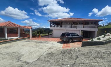 VENTA DE FINCA EN GUARNE VEREDA YOLOMBAL