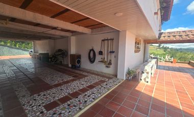 VENTA DE FINCA EN GUARNE VEREDA YOLOMBAL