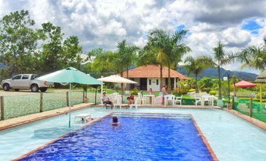 Hermosa Finca-Hotel cerca a  Villavicencio