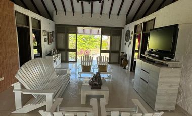Hermosa Finca-Hotel cerca a  Villavicencio