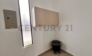 CASA DE UN PISO DE VENTA EN CUMBAYA
