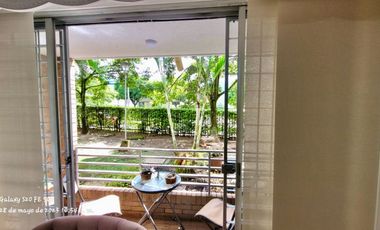 Vendo apto central Av Guabinal moderno y elegante primer piso con patio Bosque Largo
