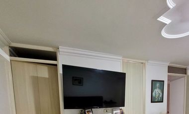 Vendo apto central Av Guabinal moderno y elegante primer piso con patio Bosque Largo