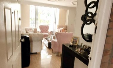 Vendo apto central Av Guabinal moderno y elegante primer piso con patio Bosque Largo