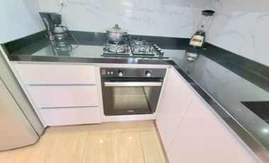 Vendo apto central Av Guabinal moderno y elegante primer piso con patio Bosque Largo
