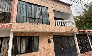 Casa 2 pisos con Gran Potencial de Rentabilidad – Junto a la Universidad de Ibagué Barrio Av ambala
