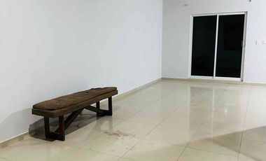 renta de casa en privada con alberca
