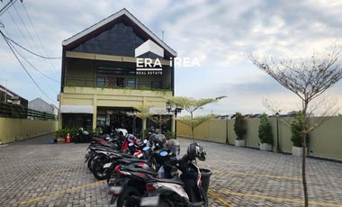 GUEST HOUSE DAN RUANG USAHA DIJUAL DEKAT LUWES PALUR SOLO TIMUR