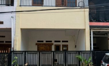 Disewakan Rumah 2 lantai Siap Huni di Pondok Kelapa Jakarta Timur