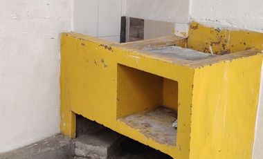 SE ARRIENDA CASA AMPLIA CON LOCAL COMERCIAL UBICADA EN LA CARRERA 27