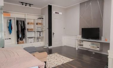 Jual Rumah MEWAH FULLY FURNISHED HOOK di Gegerkalong sarijadi Setiabudi Bandung