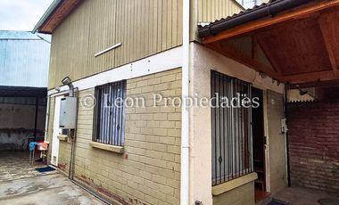 Leon Propiedades vende casa en villa, en Curacaví centro.