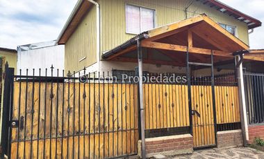 Leon Propiedades vende casa en villa, en Curacaví centro.
