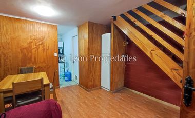 Leon Propiedades vende casa en villa, en Curacaví centro.