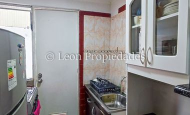 Leon Propiedades vende casa en villa, en Curacaví centro.