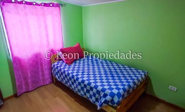 Leon Propiedades vende casa en villa, en Curacaví centro.