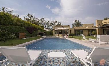 ARRIENDO FINCA EN ANAPOIMA LA MERCED 1,200.000 NOCHE LLAMANOS3138164900