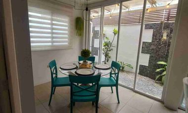 Rento Amoblada Villa de 1 planta 2 dormitorios