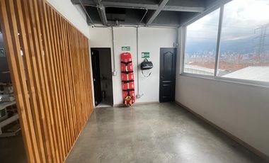 Oficina en arriendo en La Esmeralda, Itagüí