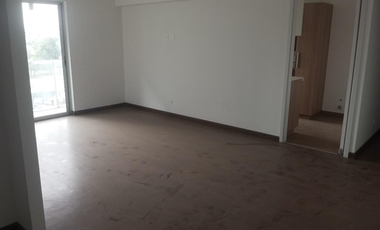 En venta exclusivo departamento en el 5to piso + estacionamiento en Urb. Lima Polo and Hunt Club, Surco.