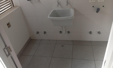 En venta exclusivo departamento en el 6to piso + estacionamiento en Urb. Lima Polo and Hunt Club, Surco.