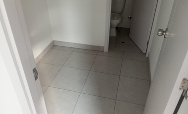 En venta exclusivo departamento en el 6to piso + estacionamiento en Urb. Lima Polo and Hunt Club, Surco.